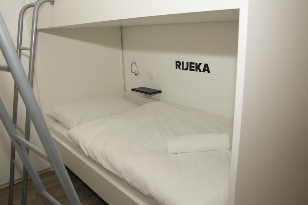 Hostel 101 Dalmatinac Vukovar Bagian luar foto